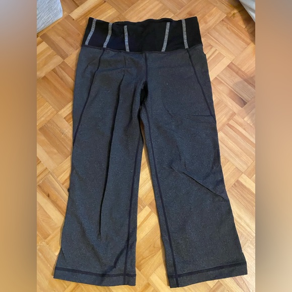 Lululemon cropped pants - Picture 1 of 3